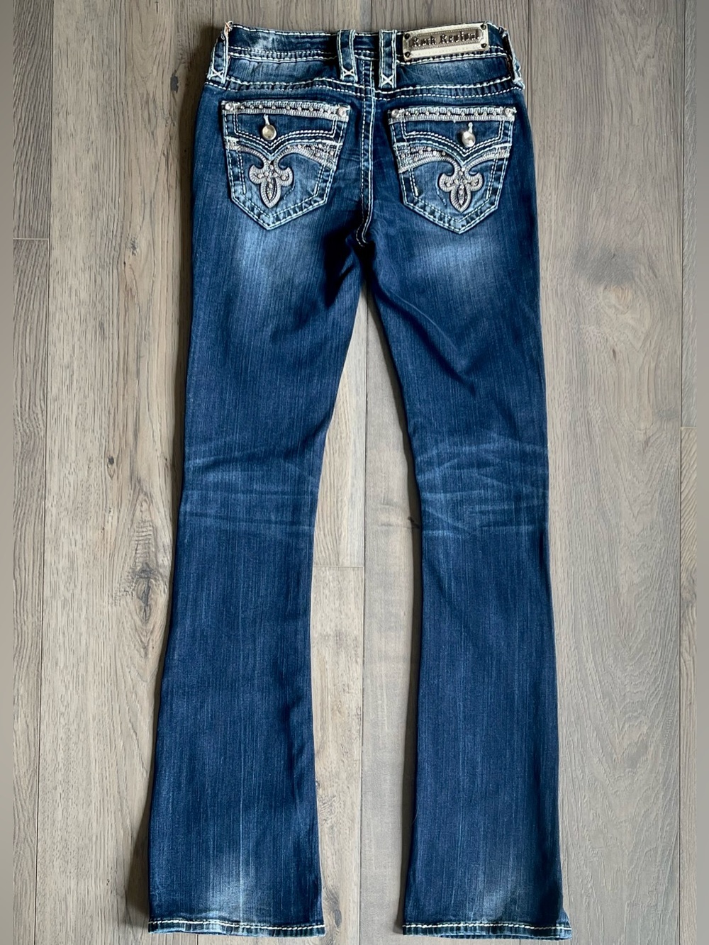 34 inseam, size 25 Rock Revival Yui Women’s Blue Embellished Boot Jeans